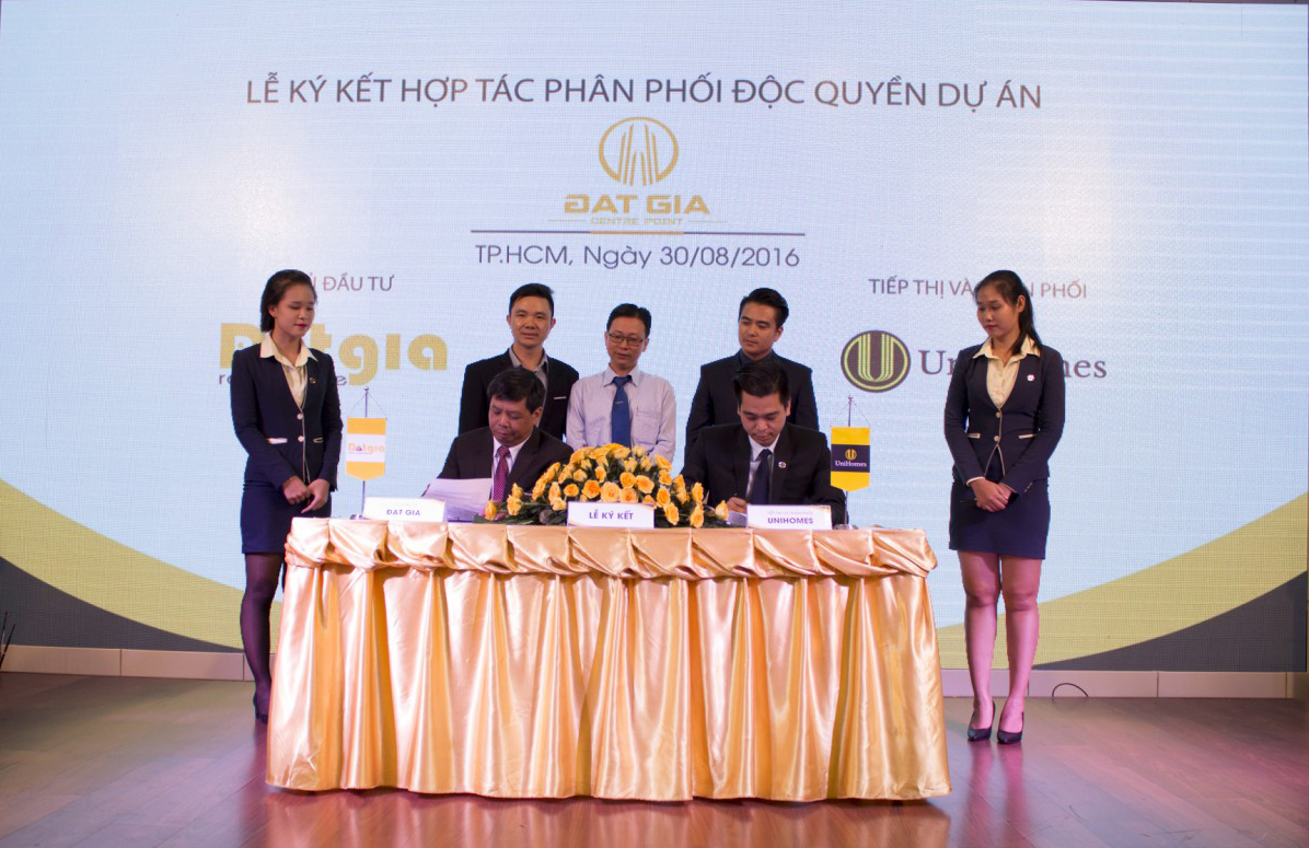 [-]UniHomes[-]tiếp[-]tục[-]trở[-]thành[-]đối[-]tác[-]chiến[-]lược[-]của[-]Đạt[-]Gia[-]Residence